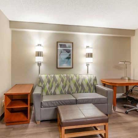 Extended Stay America Premier Suites - Cleveland - Индипендънс Екстериор снимка