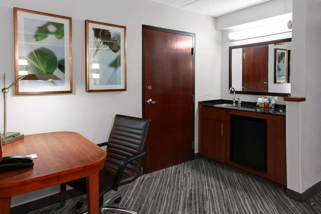 Extended Stay America Premier Suites - Cleveland - Индипендънс Стая снимка