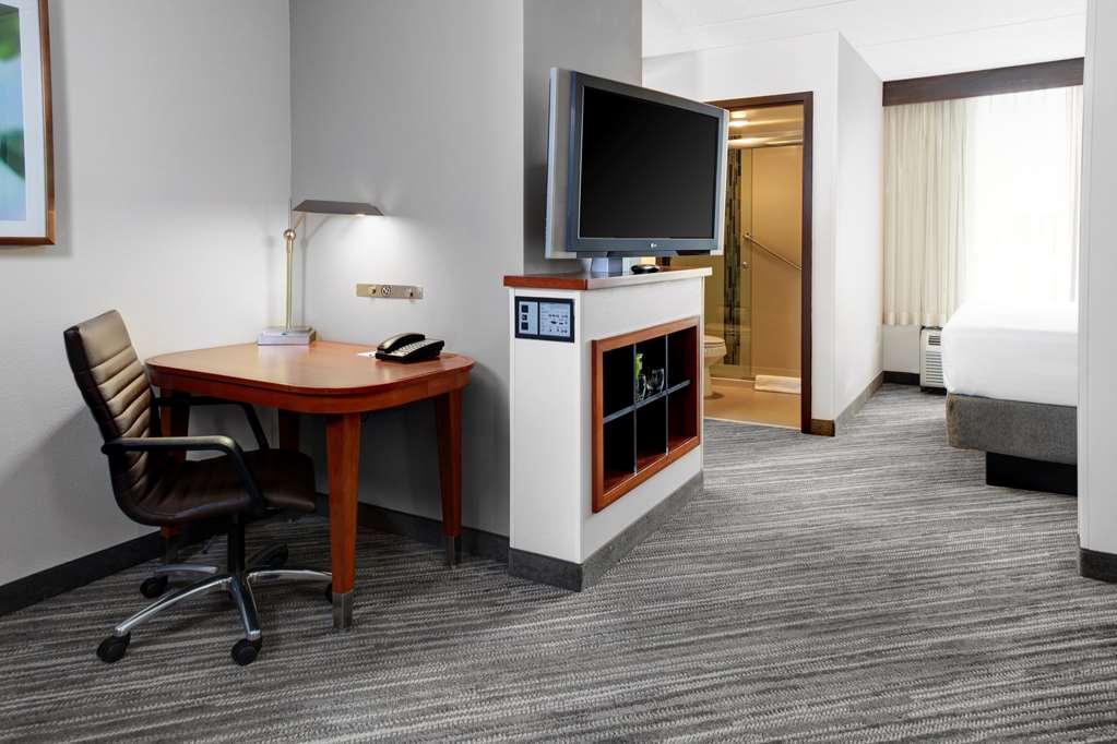 Extended Stay America Premier Suites - Cleveland - Индипендънс Стая снимка
