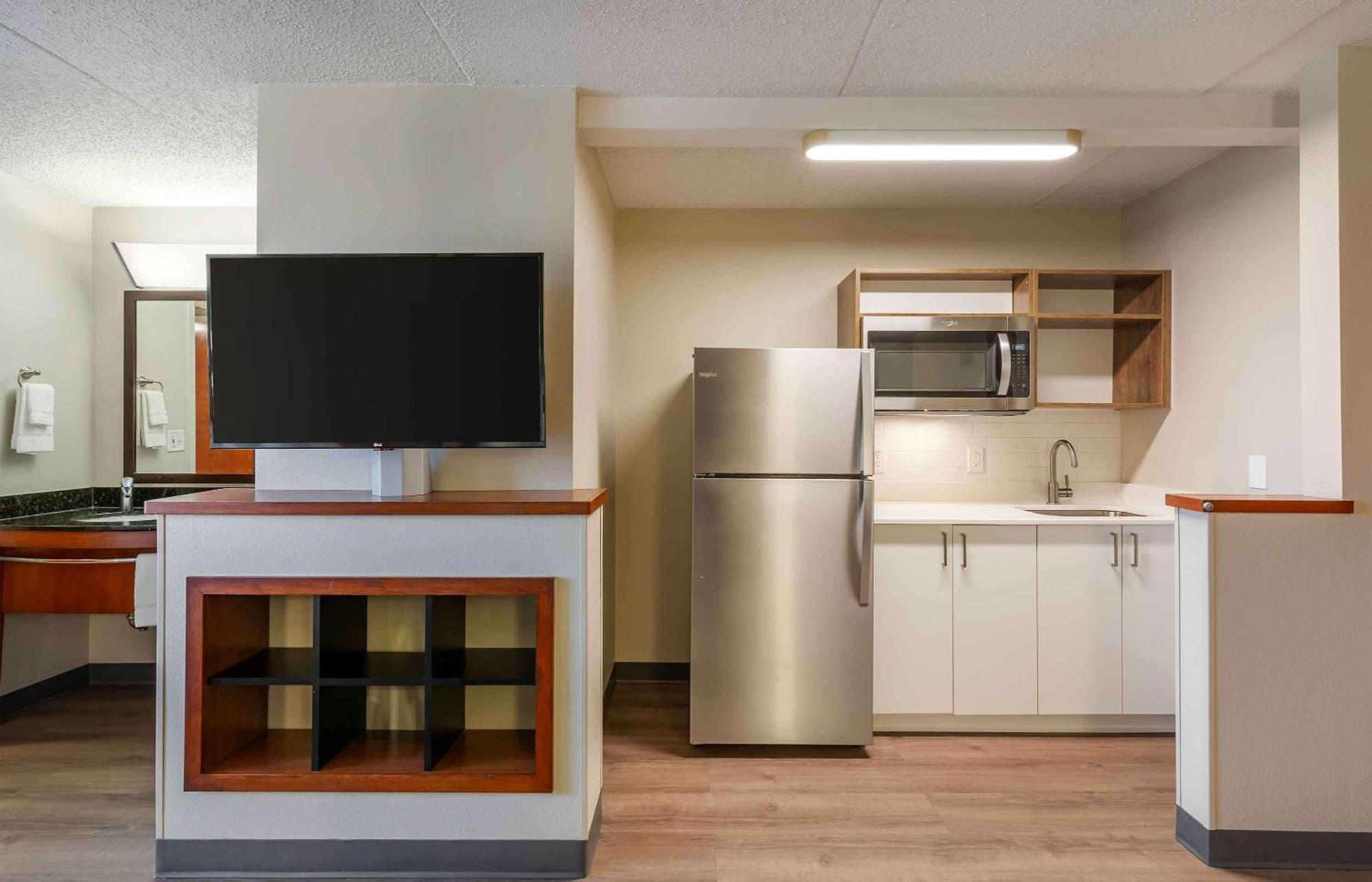 Extended Stay America Premier Suites - Cleveland - Индипендънс Екстериор снимка