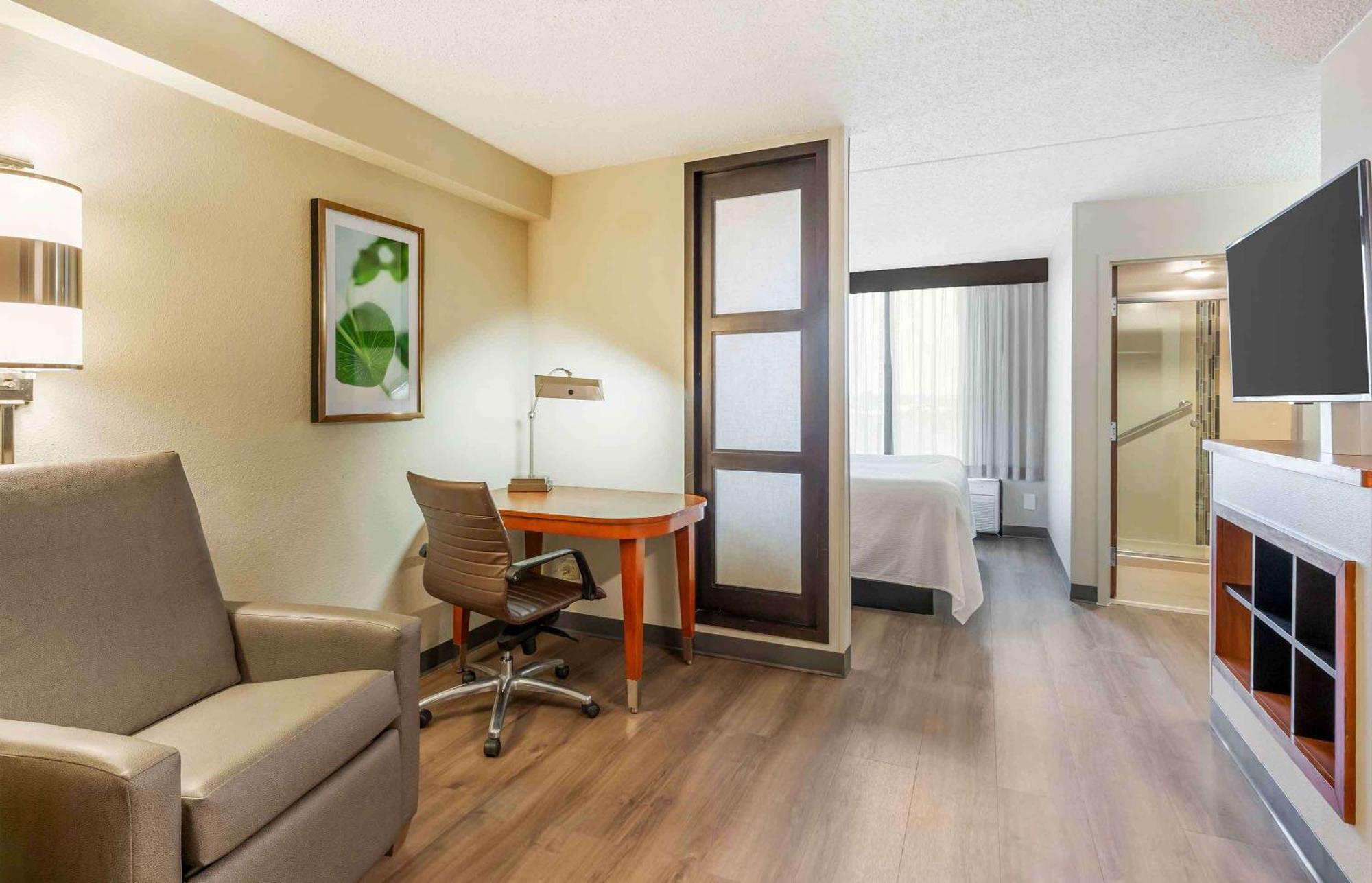 Extended Stay America Premier Suites - Cleveland - Индипендънс Екстериор снимка